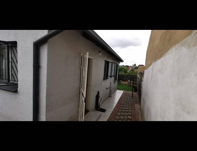 2 BEDROOM HOUSE FOR SALE IN KLIPFONTEIN VIEW